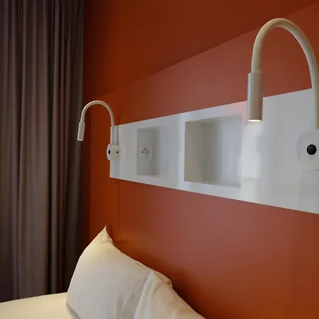 Ibis Budget En Velay מלון 2*