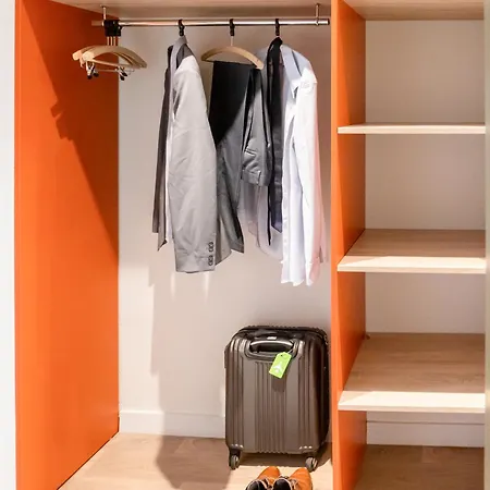 Hotel Ibis Budget En Velay