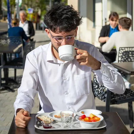 Ibis Budget En Velay Отель