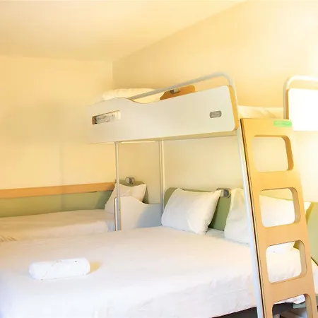 Hotel Ibis Budget En Velay