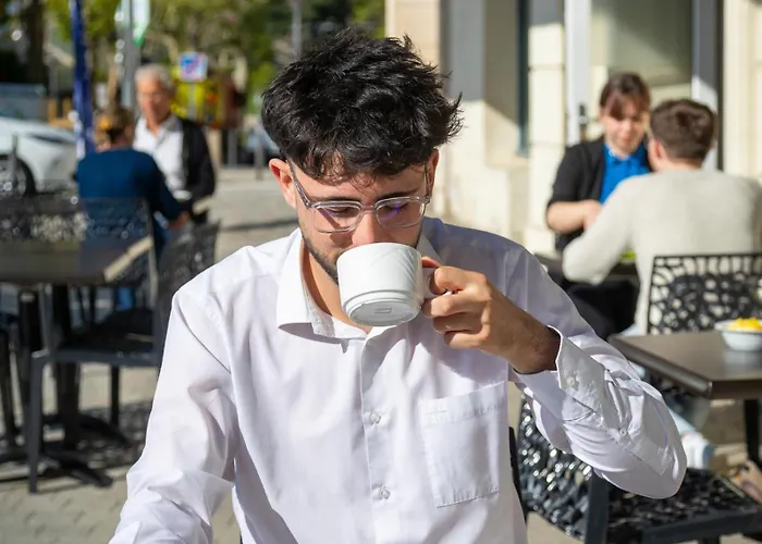 Отель Ibis Budget En Velay 2*