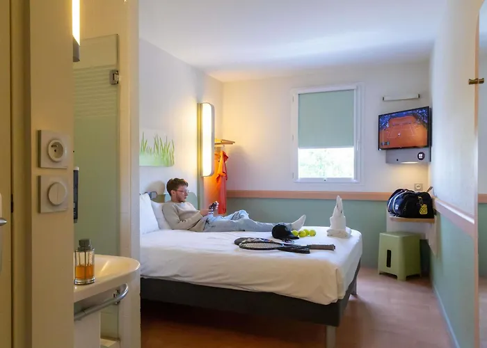 Отель Ibis Budget En Velay