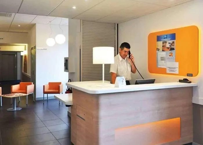 Ibis Budget En Velay Отель Le Puy-en-Velay