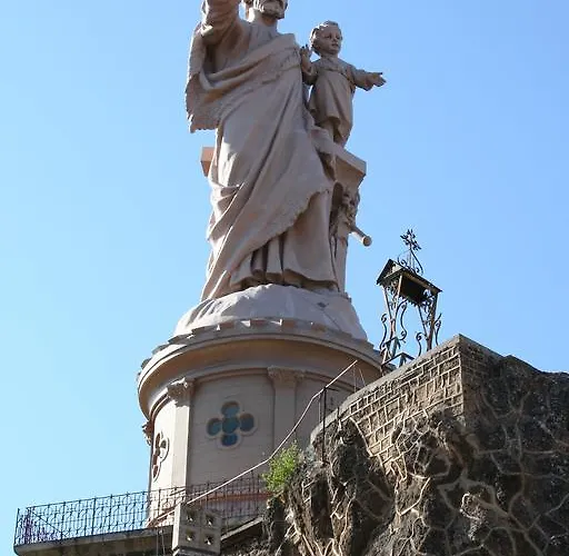 Отель Ibis Budget En Velay Le Puy-en-Velay